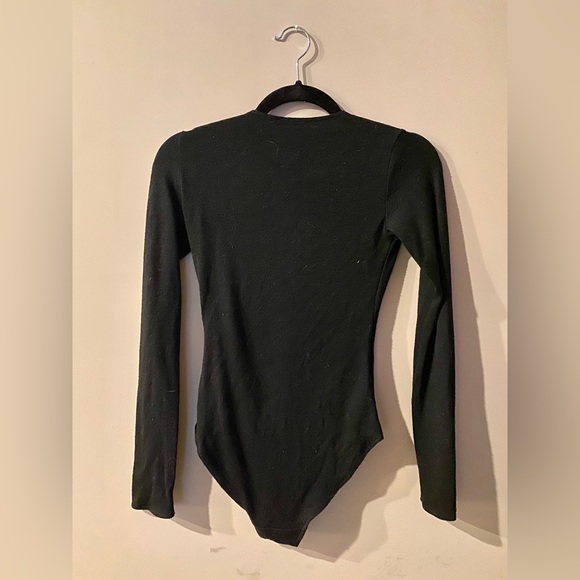 Long-Sleeve black plunging neckline body suit. - Picture 2 of 3